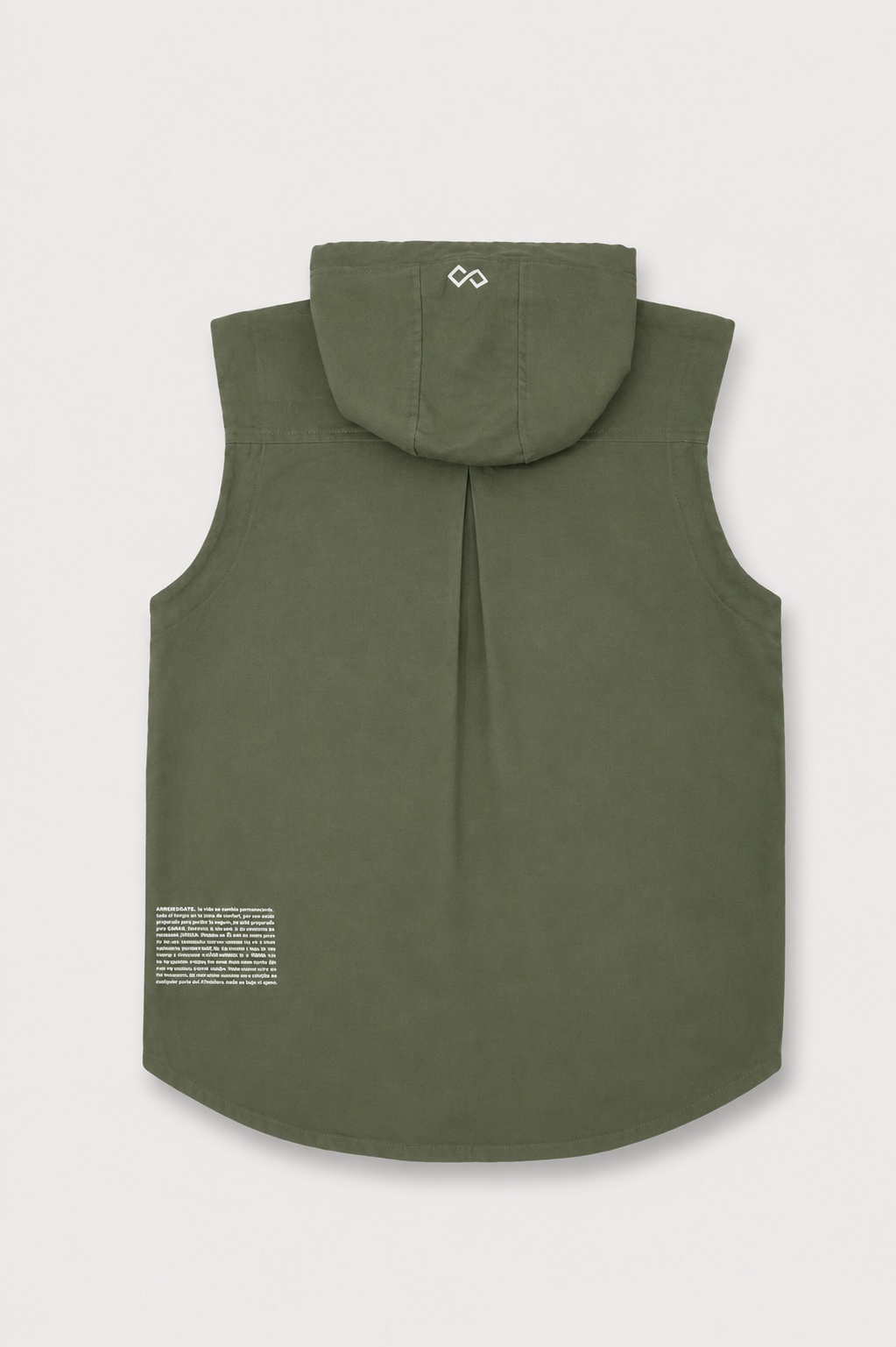 CAMISA SIN MANGAS CON CAPUCHA